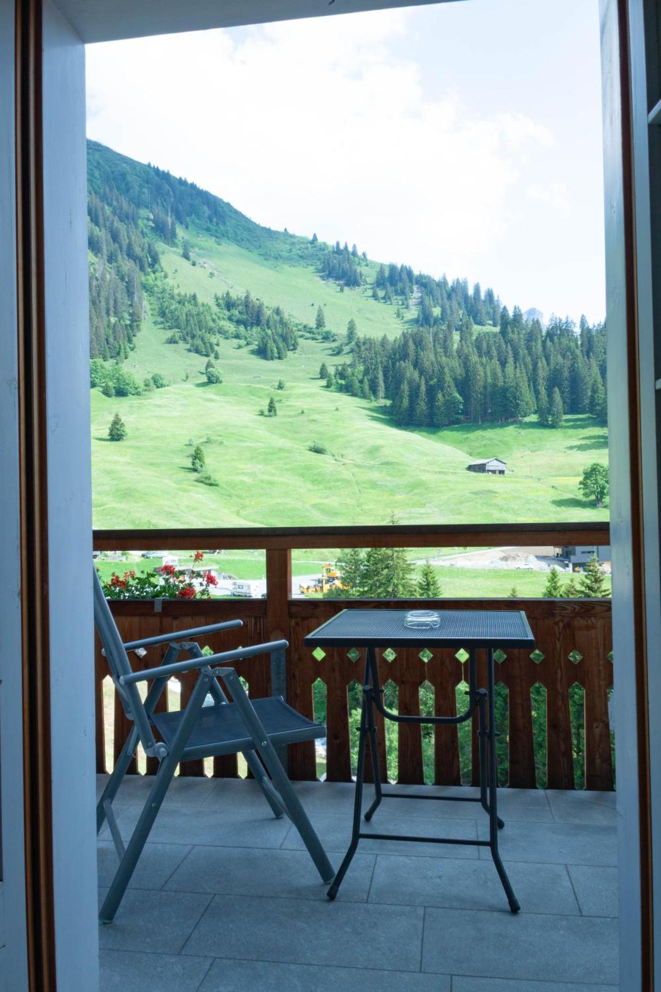 Hotel Madrisajoch Sankt Antönien Exterior foto